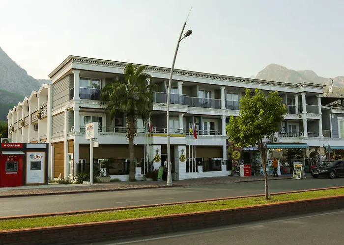 More Hotel