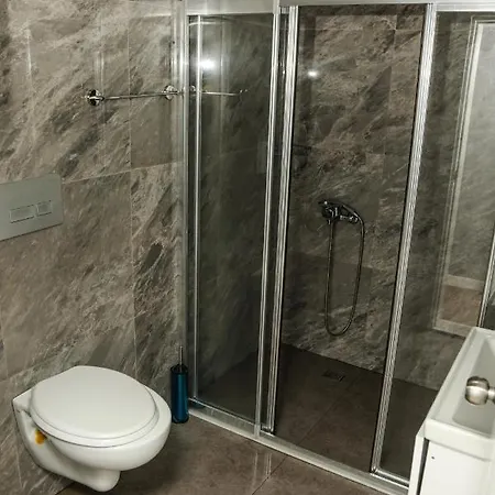 More Hotel 3* בלדיבי