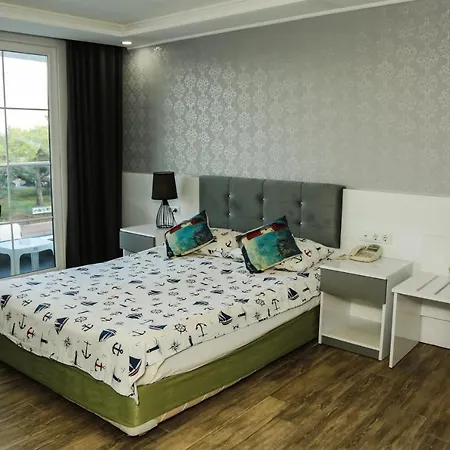 More Hotel בלדיבי