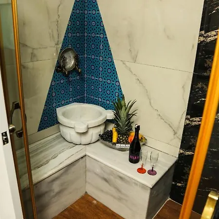 More Hotel Отель