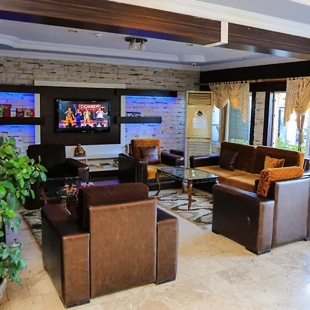 More Hotel 3* בלדיבי