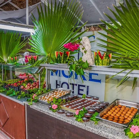 Отель More Hotel 3*