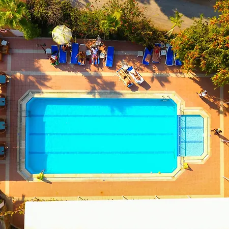 More Hotel מלון בלדיבי