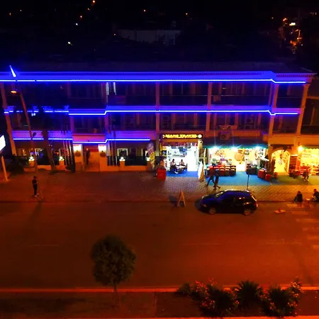 More Hotel 3* בלדיבי