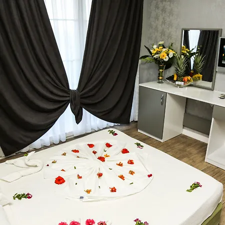More Hotel בלדיבי