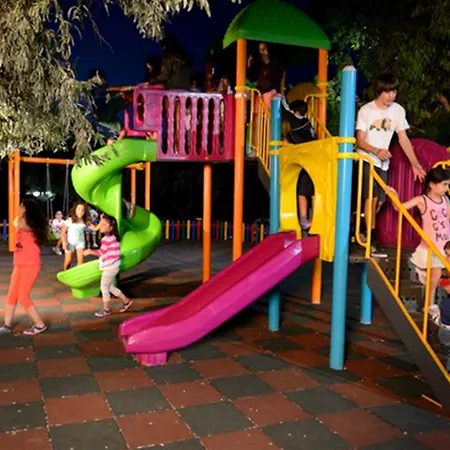 More Hotel בלדיבי