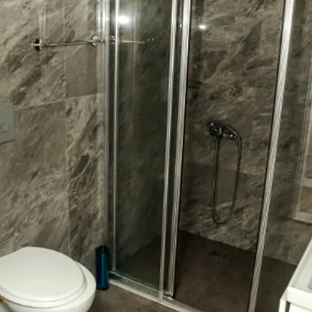 More Hotel 3* בלדיבי